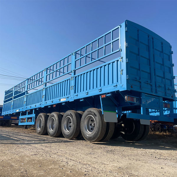 Fenced semi-trailer fenced freight