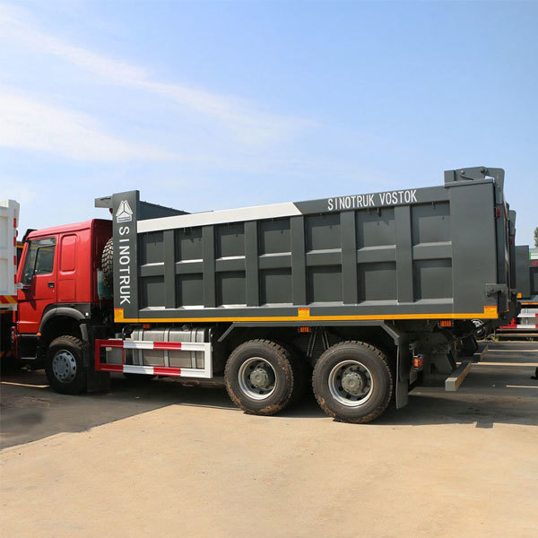 Sinotruk Howo 6x4 50 cubic meter 10-wheel diesel left-turn dump truck