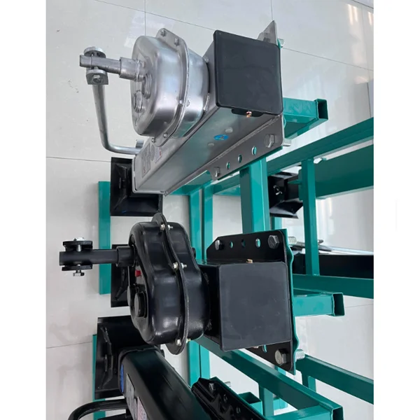 Outriggers (Support Devices)