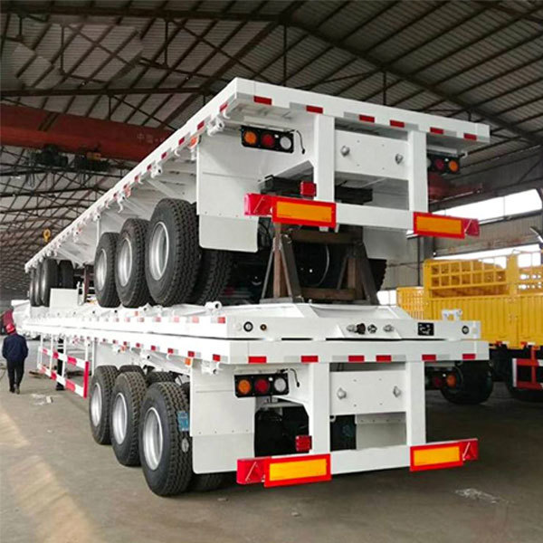 Three-axle 20-foot/40-foot container trailer/flatbed semi-trailer with container lock