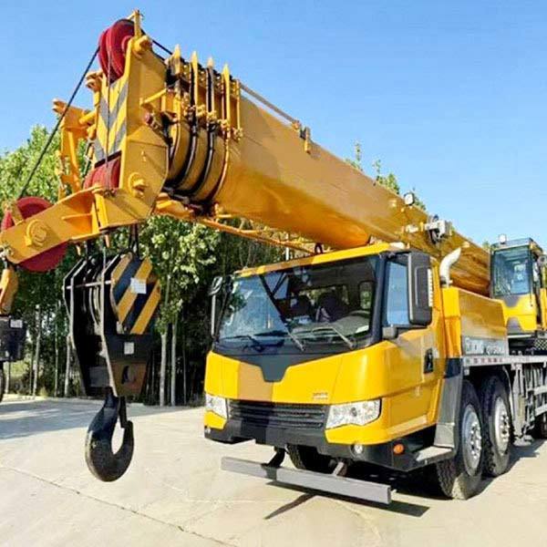 10 Ton 12 Ton Telescopic Boom Lifting Truck Mounted Crane